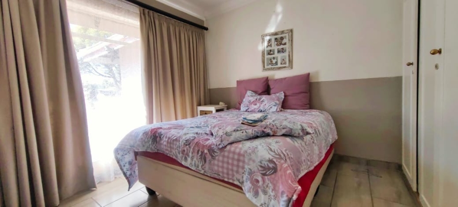 4 Bedroom Property for Sale in Miederpark North West